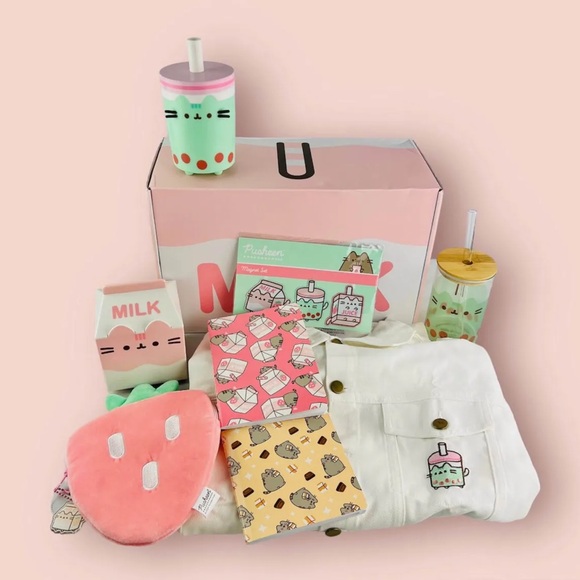 FACTORY SEALED BRAND NEW Kawaii Spring 2023 Pusheen Box Strawberry Milk Sips - Picture 5 of 11